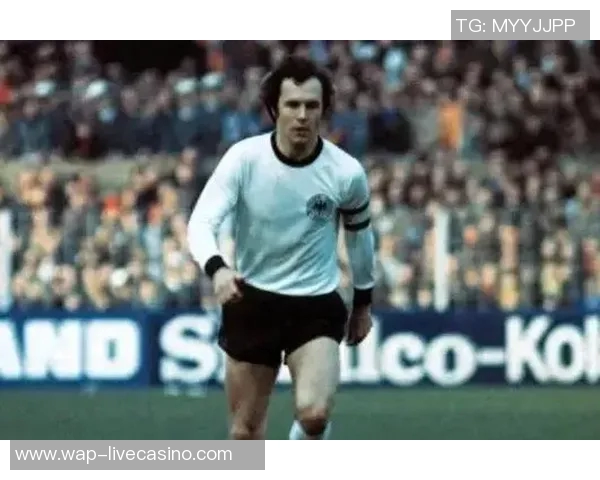 德国足球队教练的战术理念与球队发展历程探讨