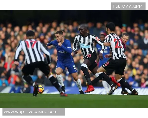 足球盛宴尽在眼前精彩赛事解析与明星球员背后的故事分享